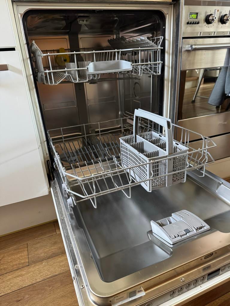 Siemens Inbouw Vaatwasser - Gebruikt maar in goede staat, Witgoed en Apparatuur, Vaatwasmachines, Ophalen, Gebruikt, Minder dan 85 cm