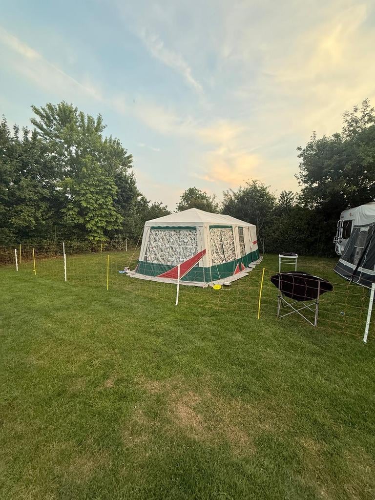 6 persoons vouwwagen met inboedel van het merk jamet, Caravans en Kamperen, Vouwwagens, Ophalen, Aanwezig, Meer dan 6, Jamet