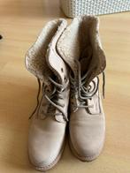 Tamaris winterboots maat 40, Beige, Lage of Enkellaarzen, Ophalen of Verzenden, Zo goed als nieuw