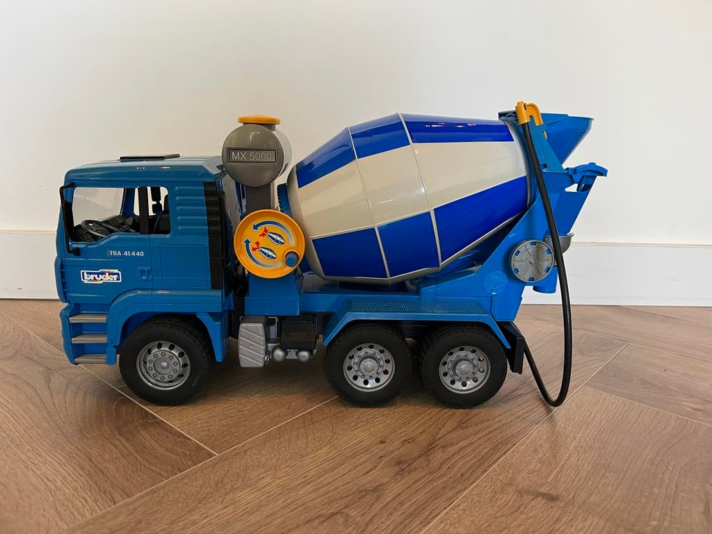 Bruder cementwagen, Ophalen of Verzenden, Gebruikt