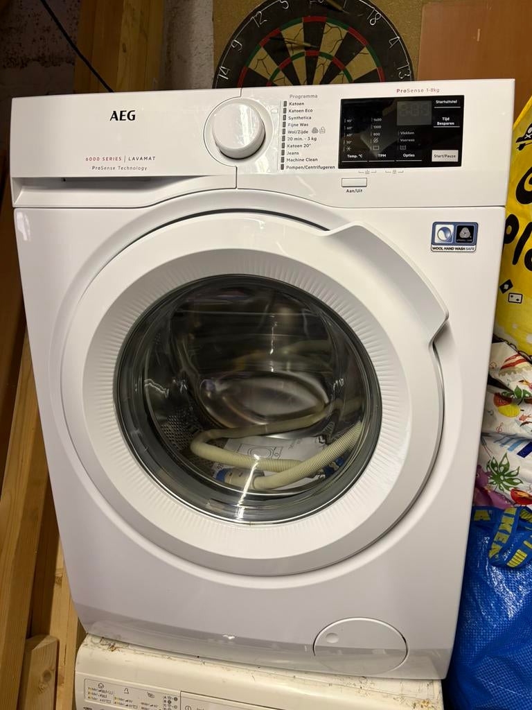 AEG 1-8kg wasmachine ken eventueel bezorgd worden., Ophalen, Minder dan 85 cm, Zo goed als nieuw, Voorlader