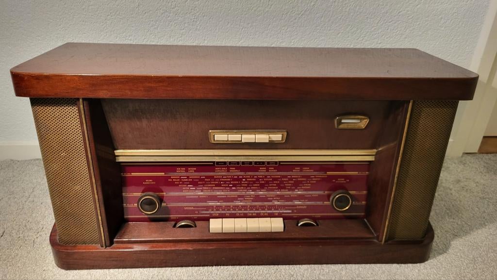 Mooie retro jaren 50 buizen radio (omgebouwd naar bluetooth), Ophalen