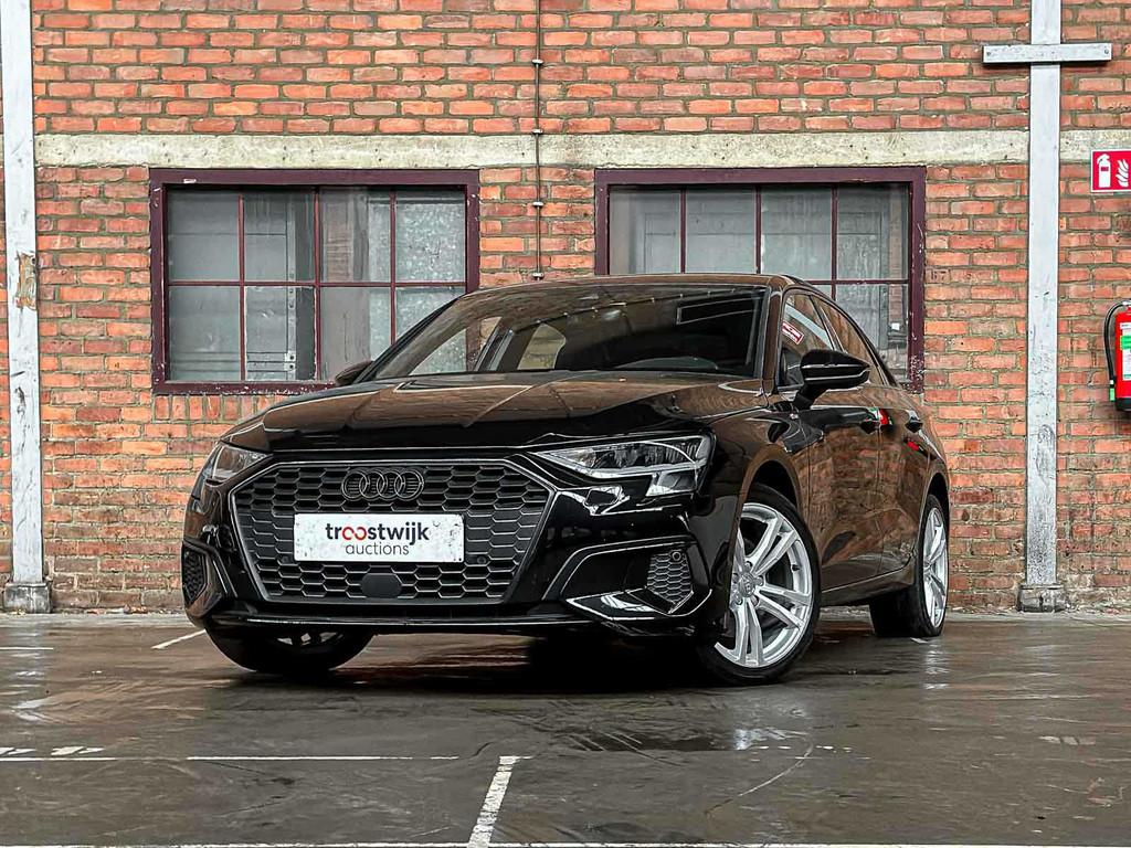 Audi A3 Limousine 30 TFSI S Edition 110pk 2021, Z-259-RT, Auto's, Voorwielaandrijving, Gebruikt, Euro 6, 1200 kg
