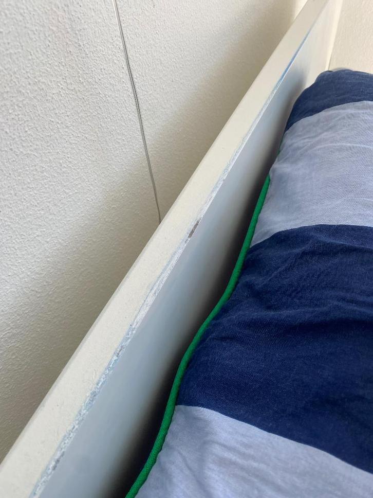 Ikea bed SLÄKT met opbergruimte, Huis en Inrichting, Slaapkamer | Bedden, Gebruikt, Eenpersoons, 90 cm, 200 cm, Hout, Wit, Ophalen