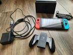 Complete Nintendo Switch v2 - Rood/Blauw Joy-Cons, Ophalen of Verzenden