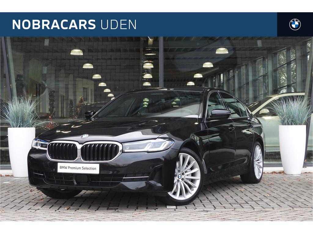 BMW 5 Serie 540i High Executive Automaat / Laserlight / Acht, Achterwielaandrijving, Gebruikt, 334 pk, Zwart