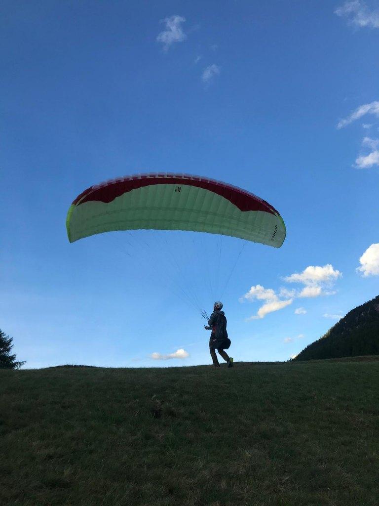 Paraglider Gin Yeti 5 maat 21, Sport en Fitness, Zweefvliegen en Paragliding, Ophalen of Verzenden, Zo goed als nieuw, Scherm