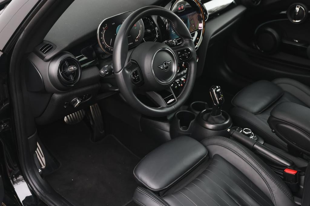 MINI Cooper John Cooper Works Automaat / Panoramadak / Sport, Auto's, Mini, 12 maanden, 136 pk, Gebruikt, 4 stoelen