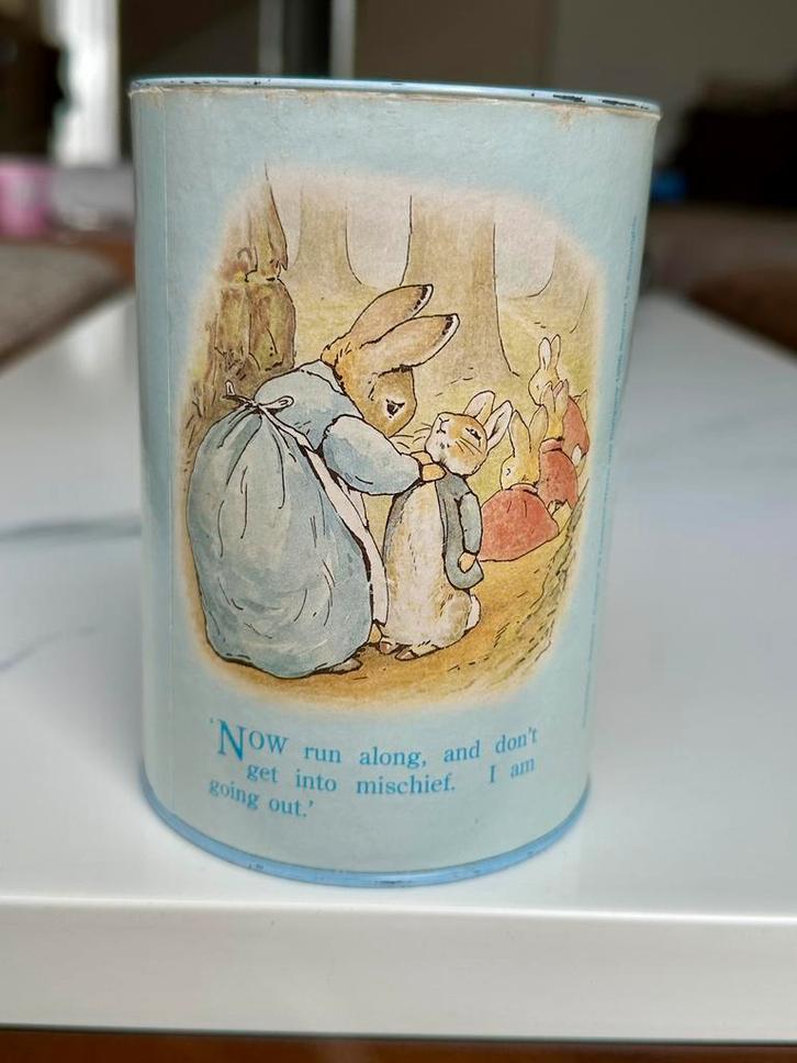 Beatrix Potter Peter Rabbit Spaarpot Vintage – Blik – 1995, Verzamelen, Beelden en Beeldjes, Gebruikt, Dier, Ophalen of Verzenden