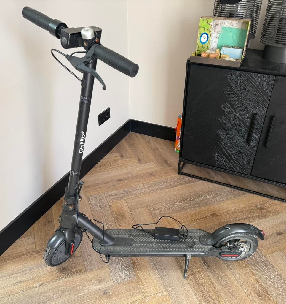 Electriche step laat niet op, Fietsen en Brommers, Steps, Ophalen of Verzenden, Zo goed als nieuw, Elektrische step (E-scooter)