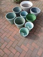 Bloempotten ook 2 voor een regenpijp., Ophalen, Gebruikt, Rond, Kunststof