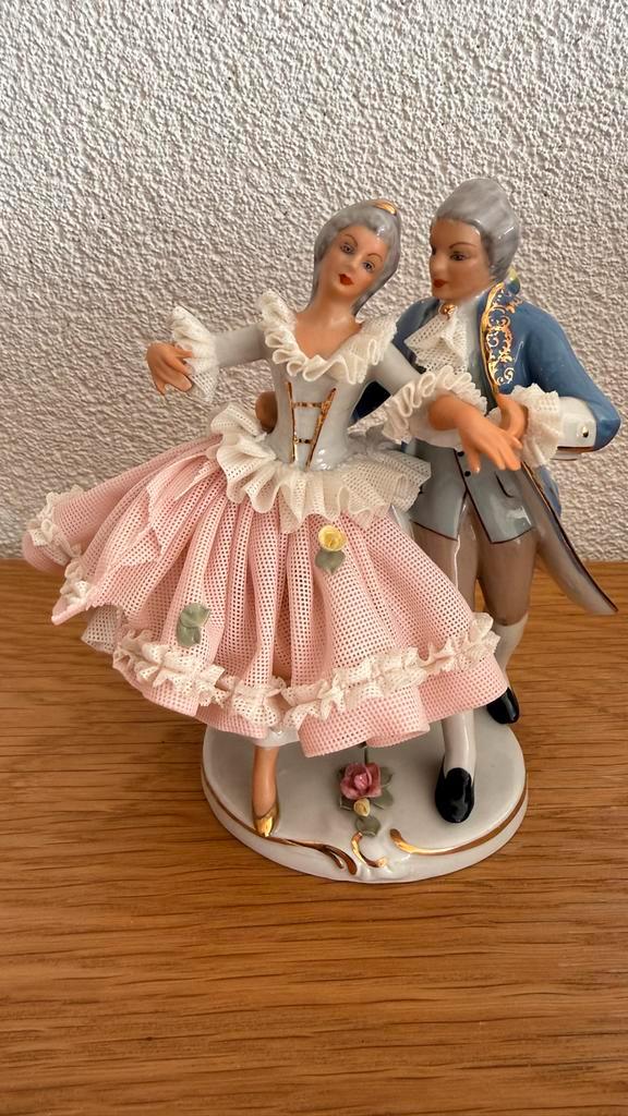 Beeldje dansend paar Dresden porselein, Verzamelen, Beelden en Beeldjes, Gebruikt, Mens, Ophalen