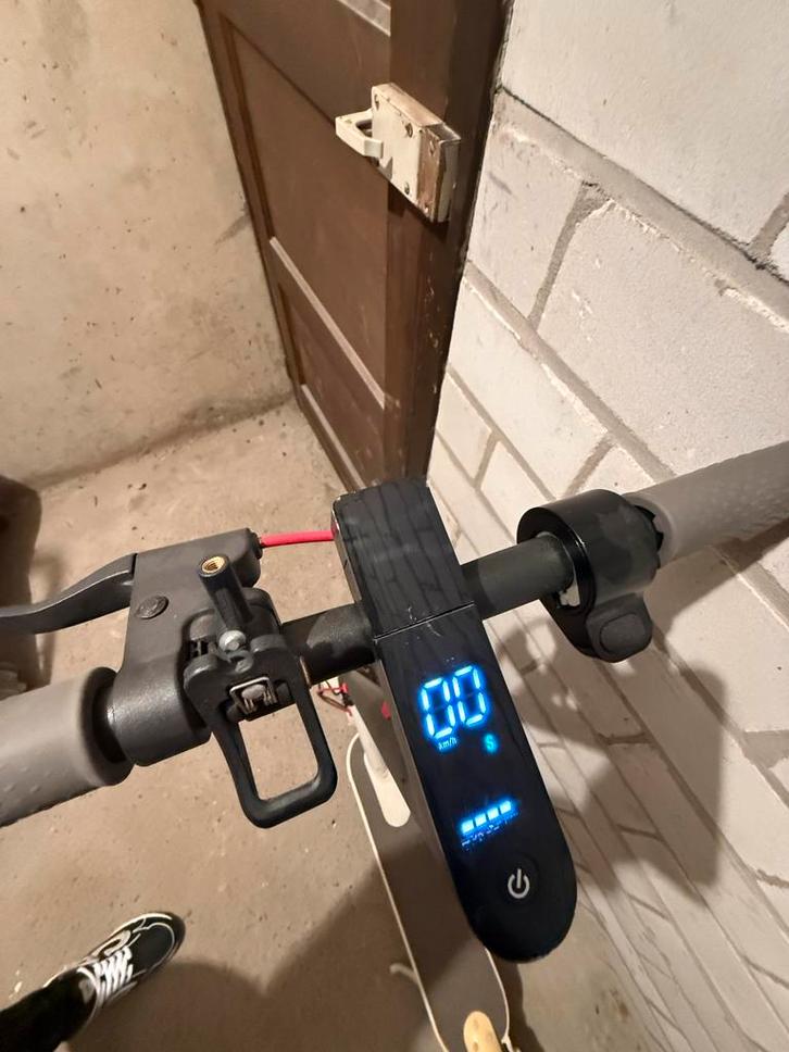 Elektrische step - Zo goed als nieuw, Fietsen en Brommers, Snorfietsen en Snorscooters, Zo goed als nieuw, Overige merken, Elektrisch