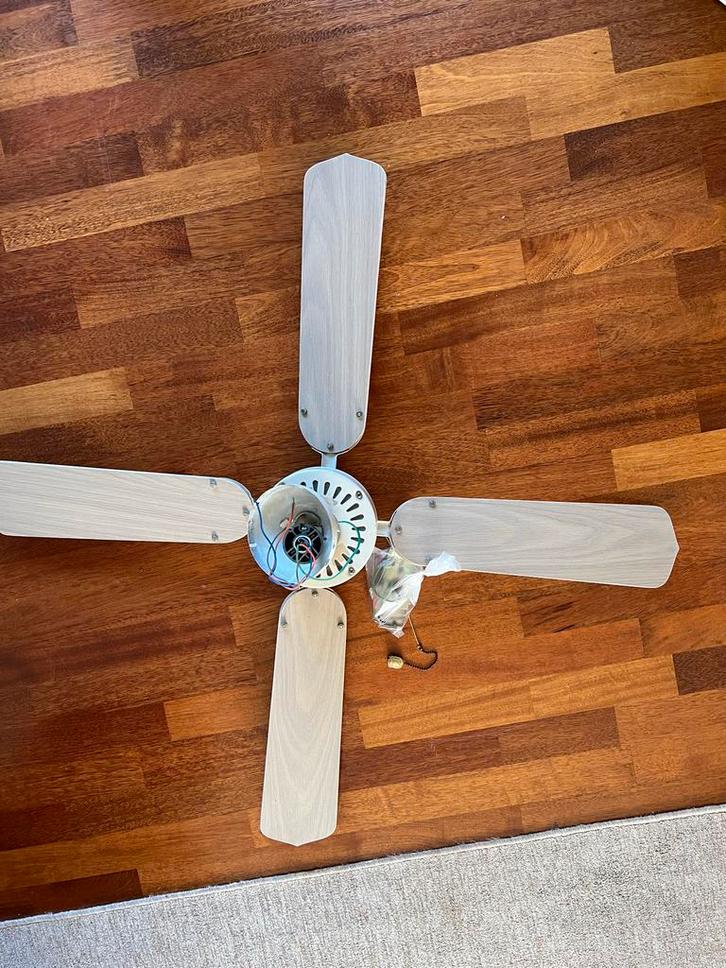 Plafondventilator met 4 bladen, Witgoed en Apparatuur, Ventilatoren, Gebruikt, Plafondventilator, Ophalen