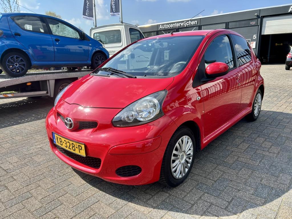 Toyota Aygo 1.0-12V - Navi - 5Drs - Nette Auto (bj 2011), Voorwielaandrijving, Euro 5, Gebruikt, 4 stoelen