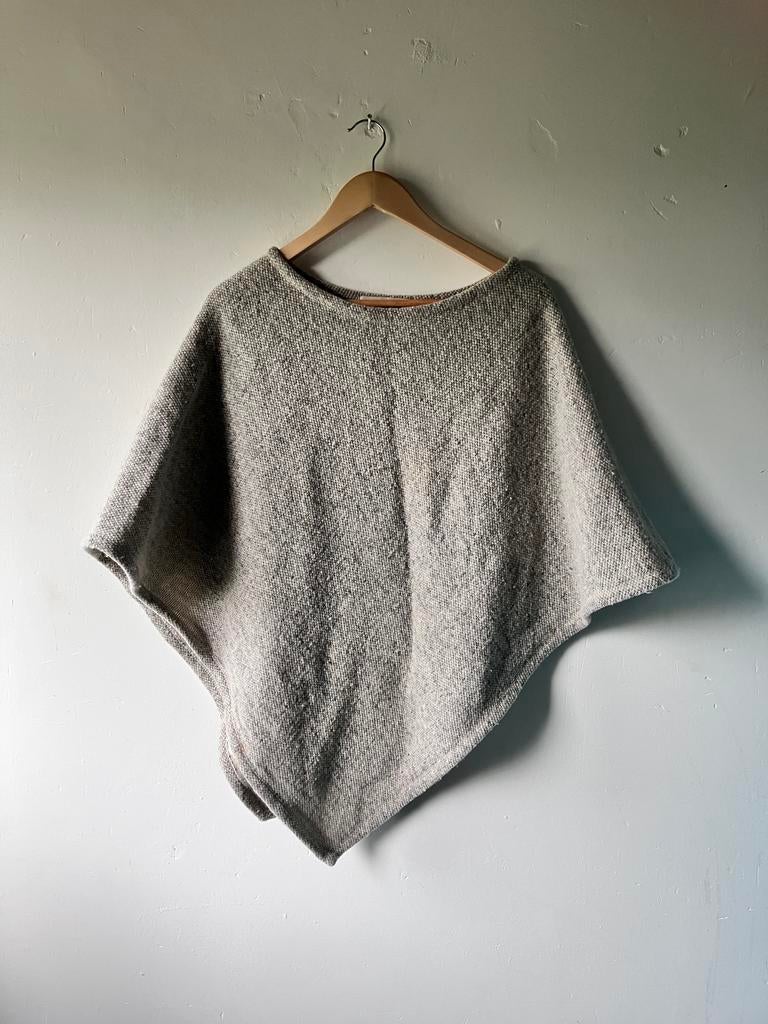 Wollen poncho van Alwero, Ophalen of Verzenden, Gedragen