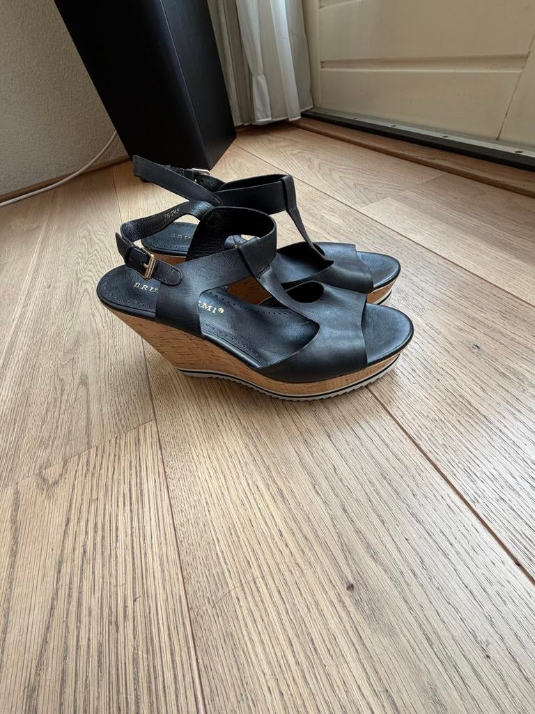 Bruno premi Zwarte sleehak sandalen - Maat 38, Ophalen of Verzenden, Zo goed als nieuw, Zwart, Sandalen of Muiltjes