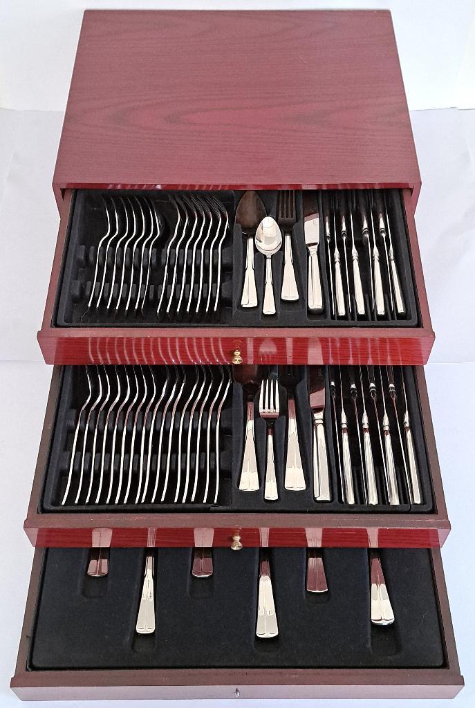 Bestekcassette Haags Lofje 85-delig - Sola 18/10, Huis en Inrichting, Keuken | Bestek, Zo goed als nieuw, Bestekset, Rvs of Chroom