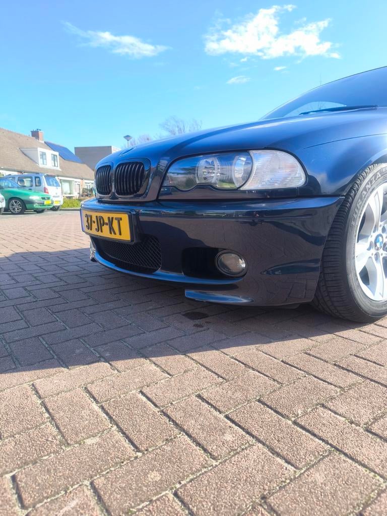 ##Zeer nette 325 e46 coupe handbak ##, Auto's, BMW, 2500 cc, Achterwielaandrijving, Zwart, 192 pk