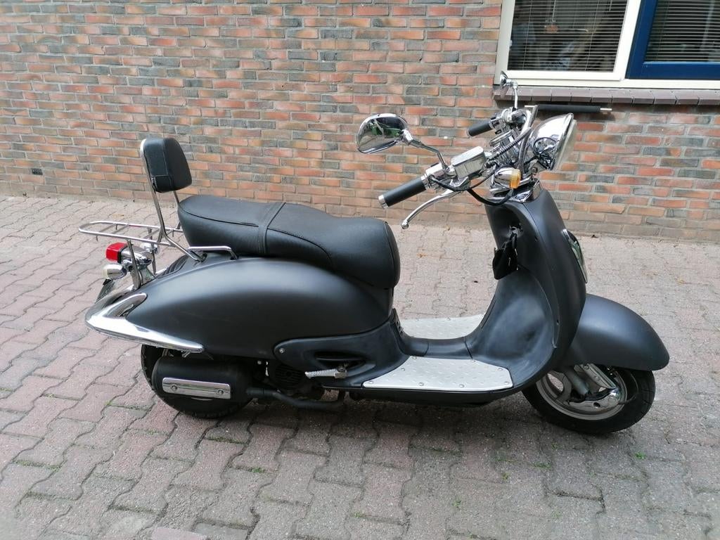 Scooter Fosti geel kenteken., Fietsen en Brommers, Ophalen, Gebruikt, Benzine, Overige merken