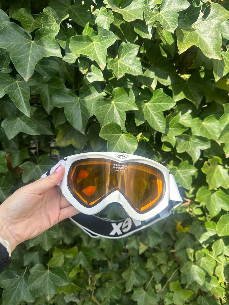 Uvex skibril wit met oranje lens, Sport en Fitness, Skiën en Langlaufen, Overige merken, Gebruikt, Overige typen, Ophalen of Verzenden