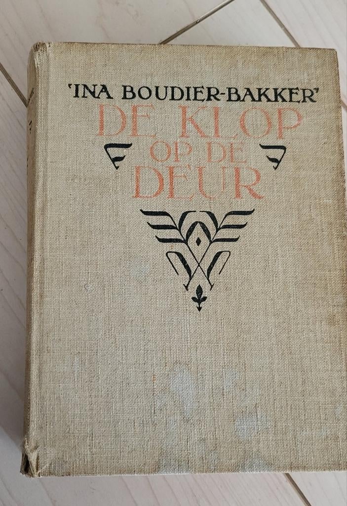 De Klop op de Deur - Ina Boudier-Bakker (1932, 10e druk), Boeken, Ophalen of Verzenden, Gelezen, Ina Boudier-Bakker, Nederland