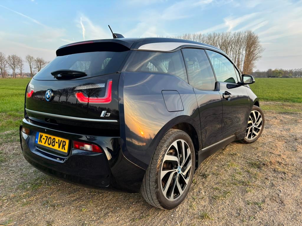 BMW i3 Comfort 94Ah 33 kWh Panoramadak Warmtepomp Camera, Auto's, BMW, Particulier, i3, Elektrisch, Hatchback, Automaat, Geïmporteerd
