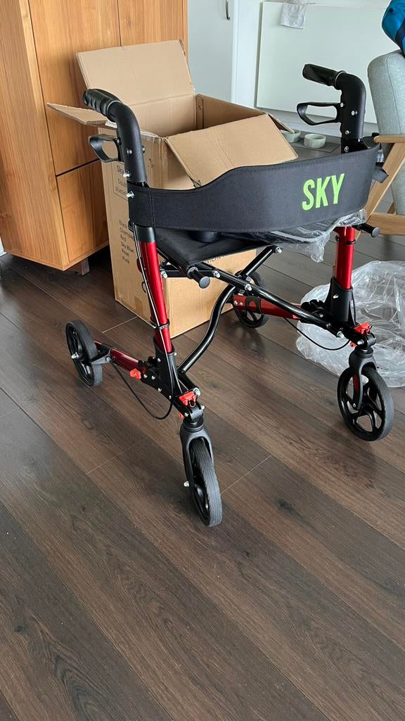 Nieuwe lichtgewicht rollator, Diversen, Ophalen, Opvouwbaar, Nieuw