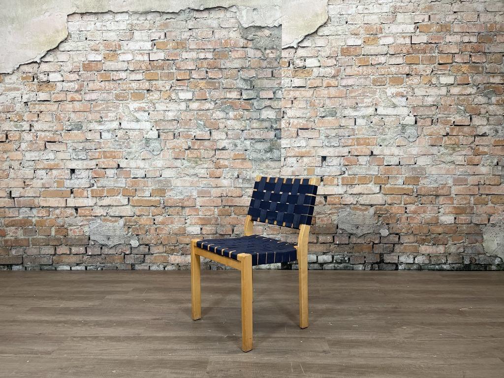 Meerdere Artek 611 Chair bij TheReSales, Blauw, Ophalen of Verzenden, Zo goed als nieuw, Stof