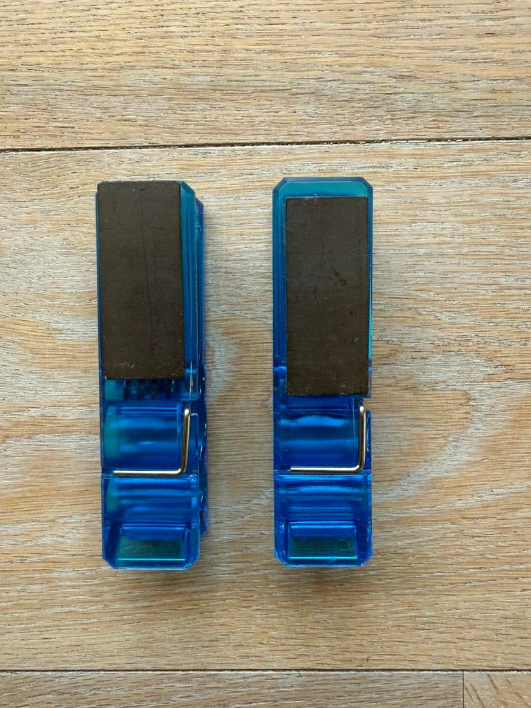 2 Grote Memo magneet knijpers, Ophalen of Verzenden, Zo goed als nieuw, Magneetbord