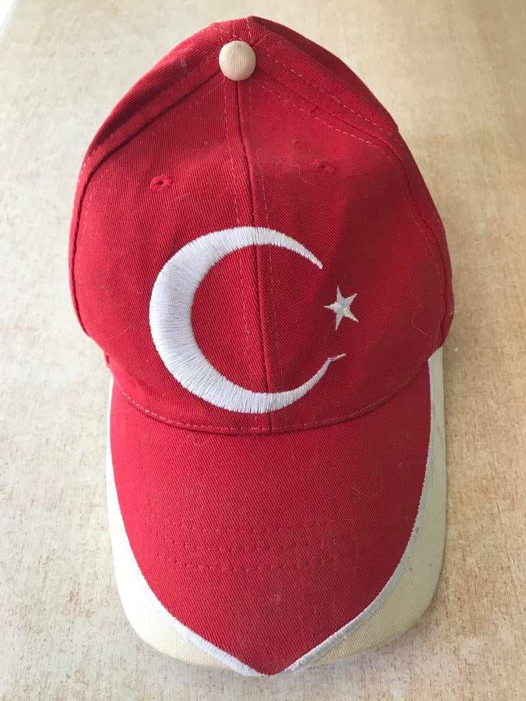 TURKIJE cap, Ophalen of Verzenden, Zo goed als nieuw