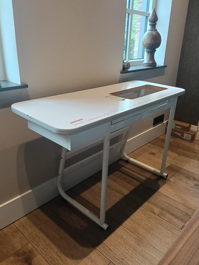 Janome Naaimachine Tafel met Lade en Centimeteraanduiding, Ophalen, Gebruikt, Toebehoren, Janome