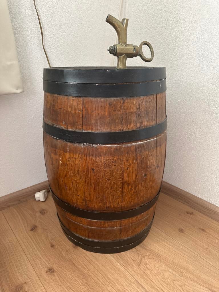 Wijnvat met kraan, Antiek en Kunst, Ophalen