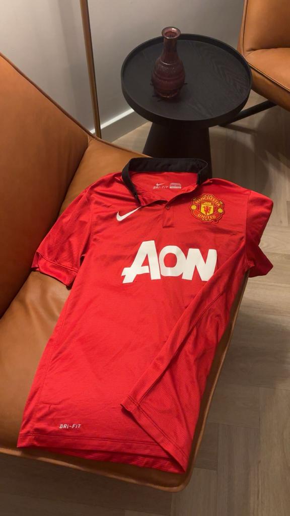 Manchester United thuisshirt 2013/14 - Maat S, Ophalen of Verzenden, Zo goed als nieuw, Maat 46 (S) of kleiner, Rood