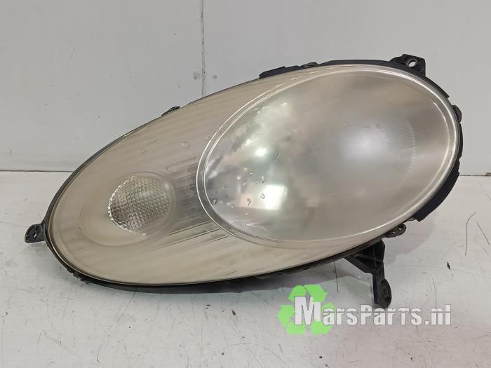 Koplamp rechts van een Nissan Micra, Gebruikt, -, -, Ophalen of Verzenden