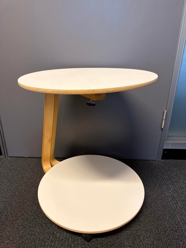 Bijzettafel met wieltjes, Minder dan 55 cm, Rond, Zo goed als nieuw, Hout
