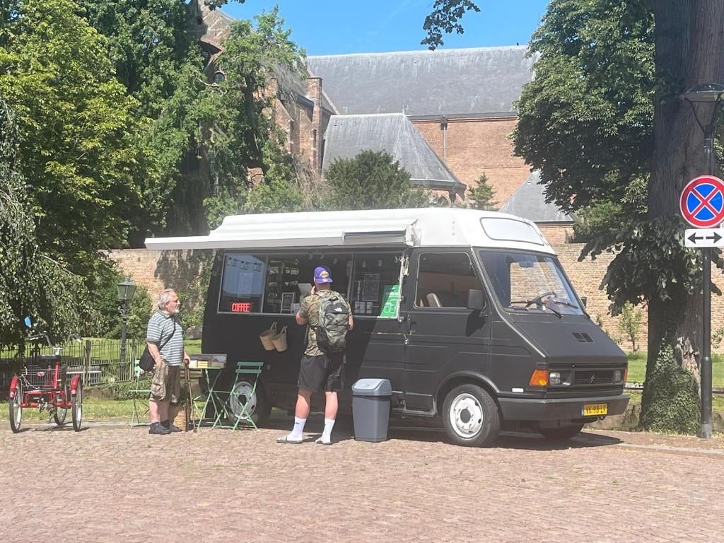 Foodtruck/Koffietruck. Rijdt Goed (APK t/m 12 mei 2027), 2500 cc, 4 cilinders, Citroën, Blauw