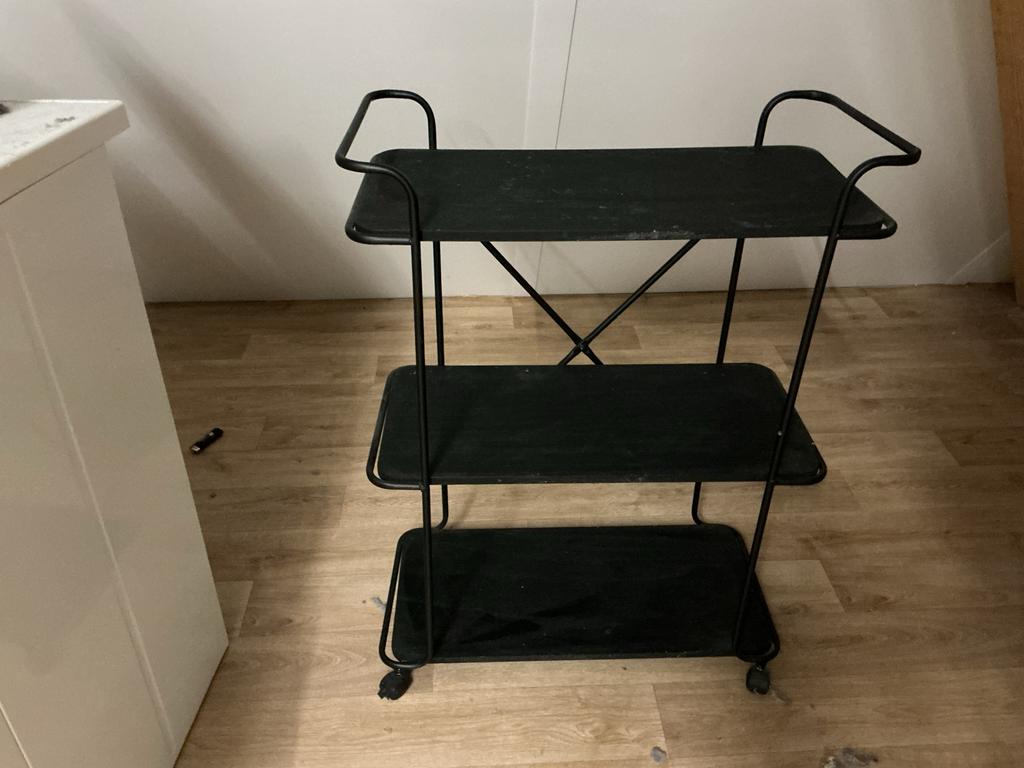Mooie zwarte serveerwagen/trolley met 3 planken, Huis en Inrichting, Ophalen, Gebruikt, Zwart, Metaal
