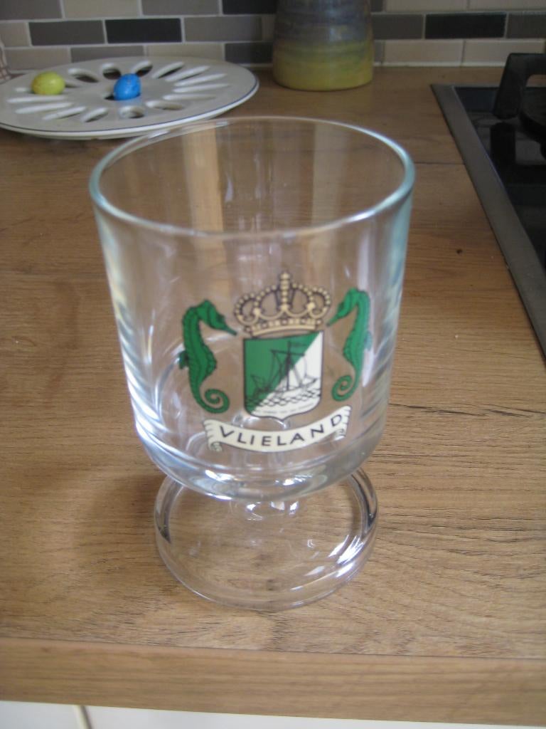glas met wapen van vlieland, Antiek en Kunst, Ophalen of Verzenden