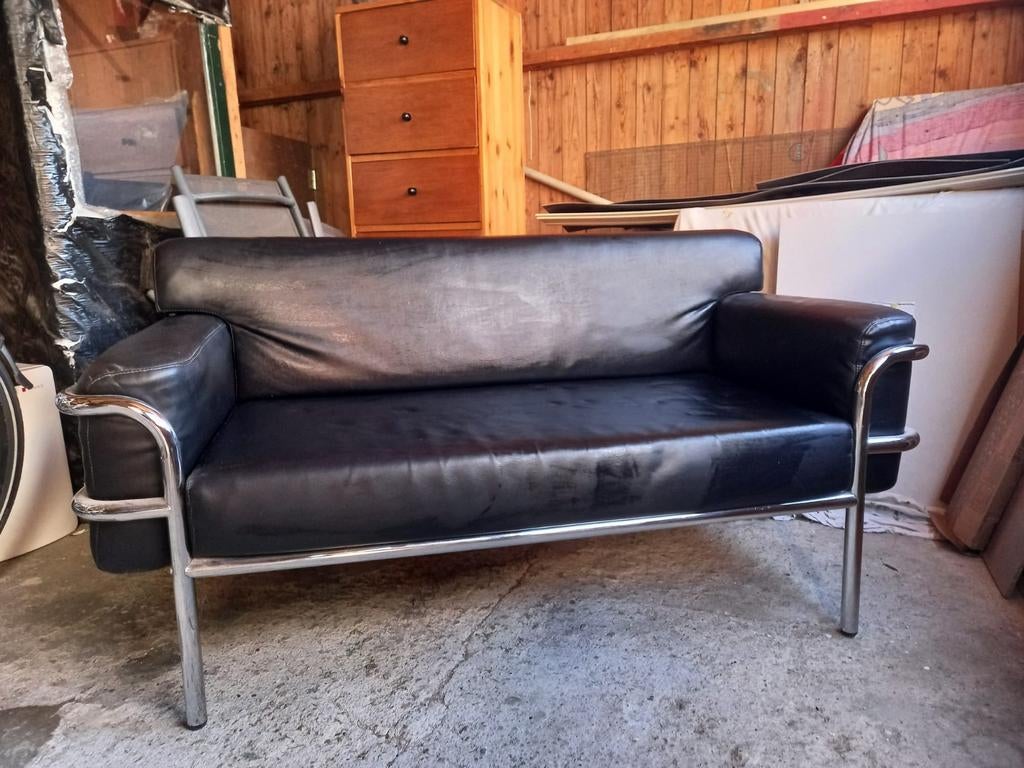 Zwarte leren bank met chromen frame, Huis en Inrichting, Ophalen, Gebruikt, Modern, Industrieel, 150 tot 200 cm