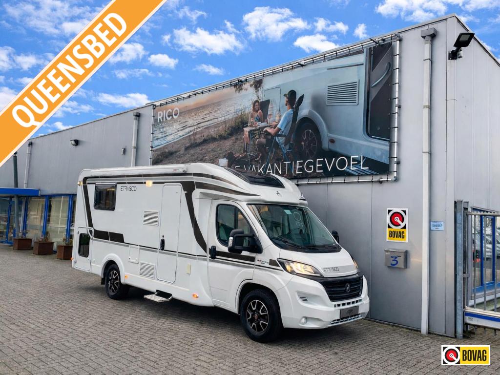 Etrusco T 6900 QB Zonnepaneel/Queensbed, Caravans en Kamperen, Campers, Bedrijf, tot en met 2, Half-integraal, Etrusco, Fiat, Diesel
