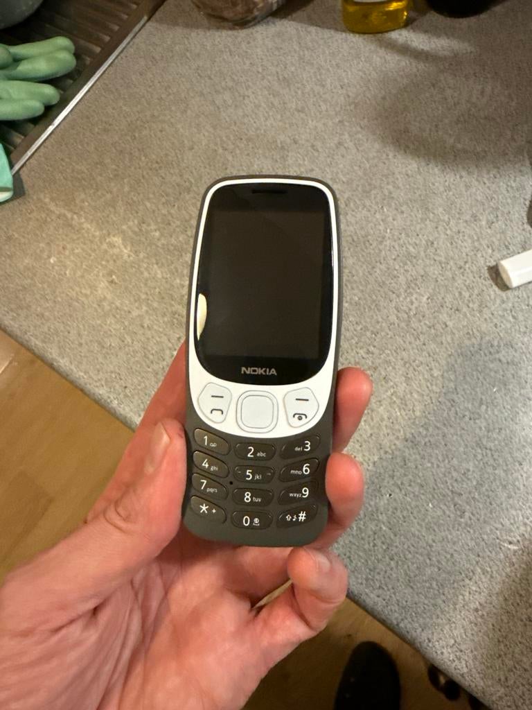 Nokia 3210, Telecommunicatie, Mobiele telefoons | Nokia, Gebruikt, Zwart, Fysiek toetsenbord, Ophalen of Verzenden