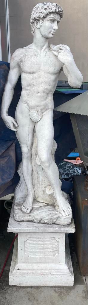 Tuinbeeld David op sokkel - Graniet 1,75 m, Ophalen, Gebruikt, Steen, Mensenbeeld