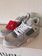 Nike Air Jordan 4 Retro 'Metallic Silver' - Maat 39, Kleding | Heren, Schoenen, Overige kleuren, Nieuw, Ophalen of Verzenden, Sneakers of Gympen