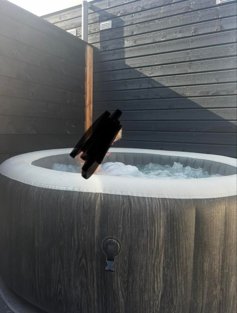 Intex PureSpa Deluxe Bubble Massage - 4 persoons jacuzzi, Tuin en Terras, Ophalen, Zo goed als nieuw, Afdekzeil, Opblaasbaar