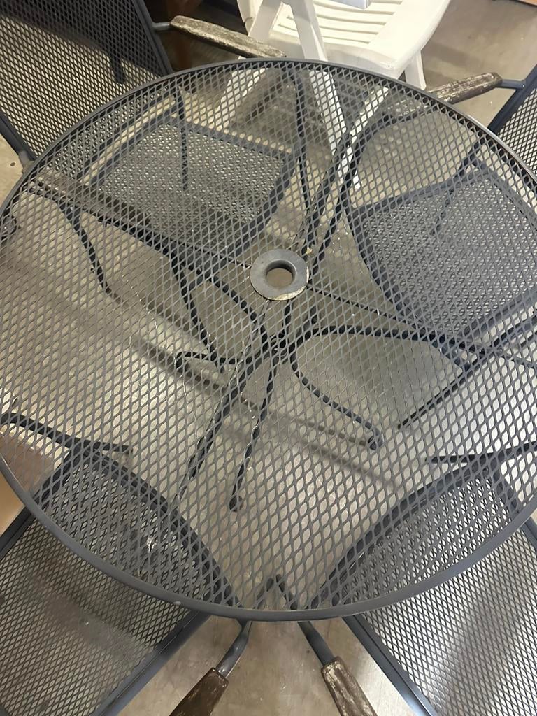 Metalen tuinset €50, Tuin en Terras, Overige materialen, Ophalen of Verzenden, Zo goed als nieuw, X