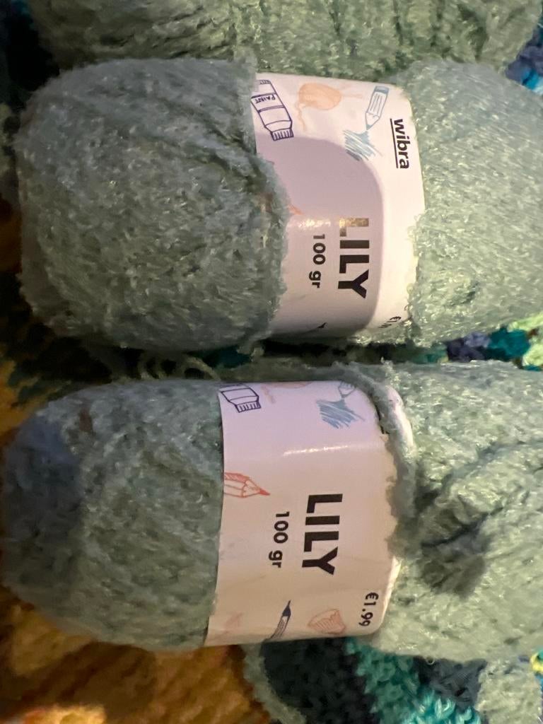 Lily Wol - 2 Bollen Lichtgroen, Hobby en Vrije tijd, Breien en Haken, Ophalen of Verzenden, Nieuw, Breien of Haken, Wol of Garen