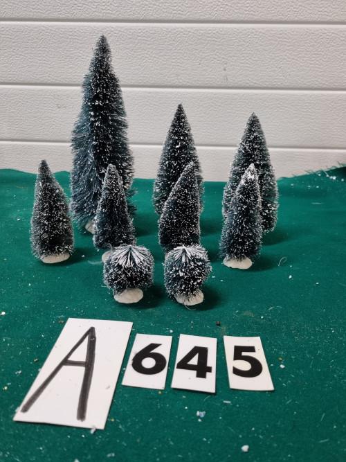 Kerstboompjes met sneeuw 9 stuks , [a645], Diversen, Kerst, Ophalen of Verzenden, 'T Olde Gre-j, Info@toldegrej.nl, Endepoelstraat 20f Didam