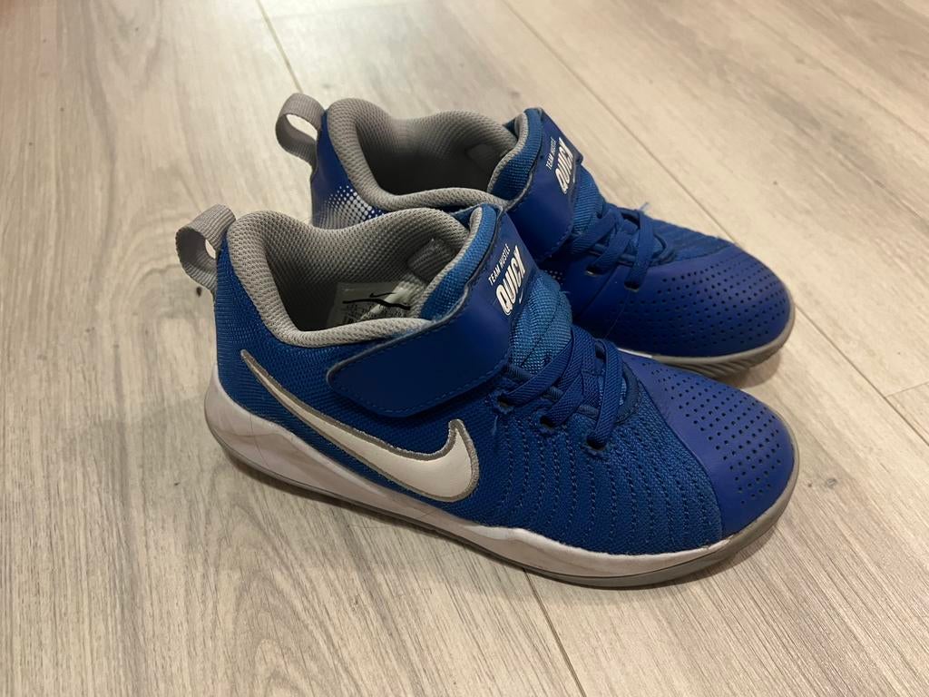 Nike Team Hustle Quick 9 Game Royal (PS) - blauw - 33, Verzenden, Zo goed als nieuw, Jongen of Meisje, Sportschoenen
