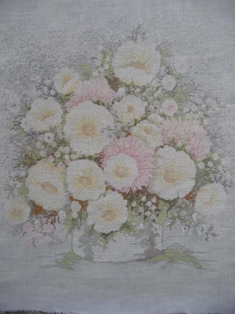 Borduurwerk "Bloemen in pastel", Ophalen of Verzenden, Gebruikt, Handborduren, Onderdeel of Toebehoren